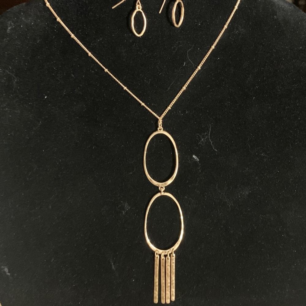 Gold Tone Necklace Earring Set